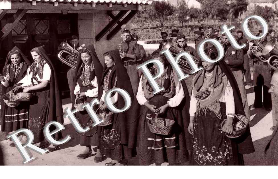 costumes folkloriques