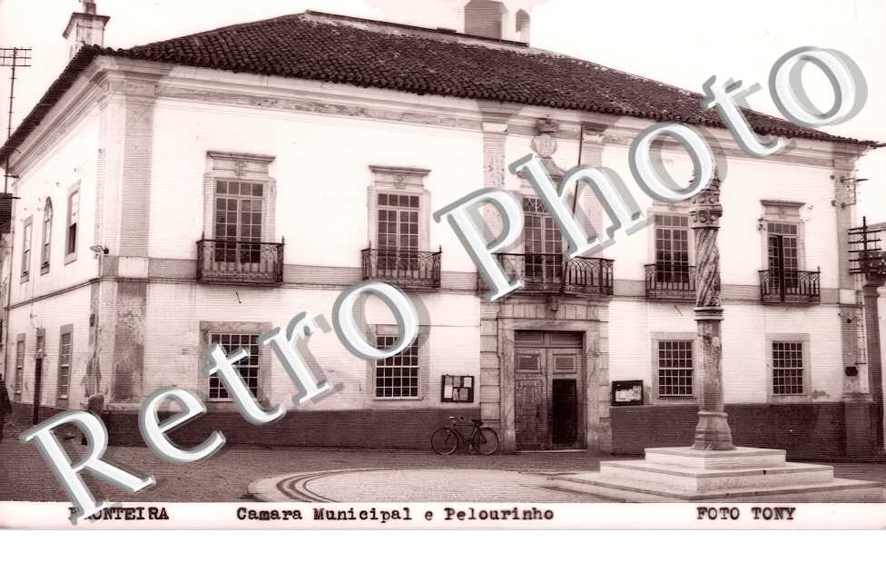 Camara Municipal e Pelourinho