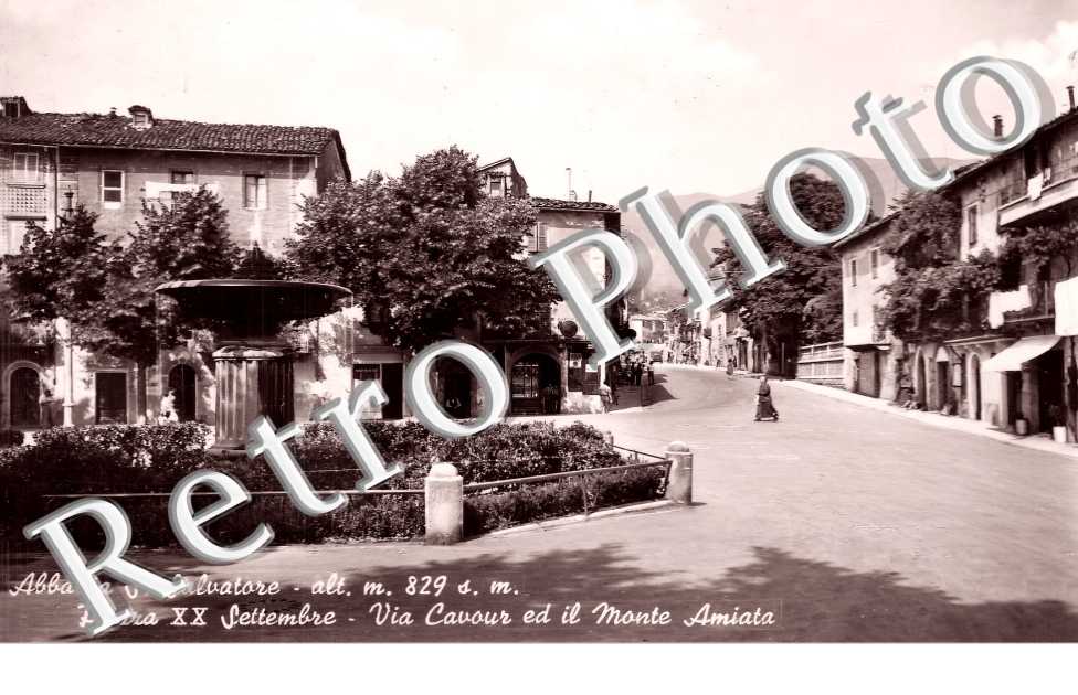 Piazza XX Settembre. Via Cavour ed il Monte Amiata