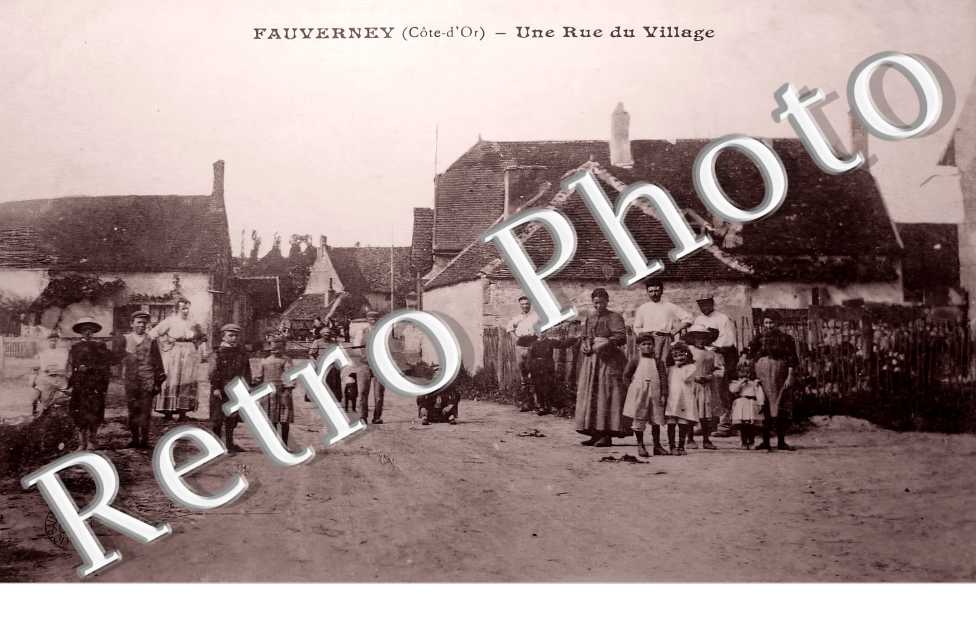 une rue du village