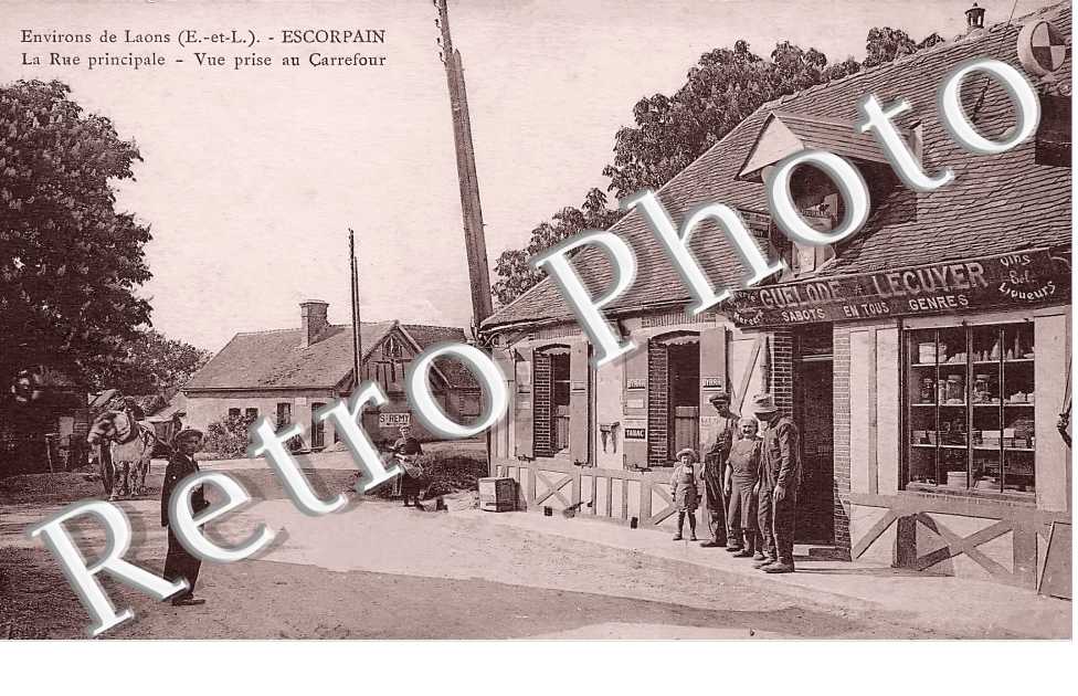 la rue principale. Epicerie Guelode Lecuyer