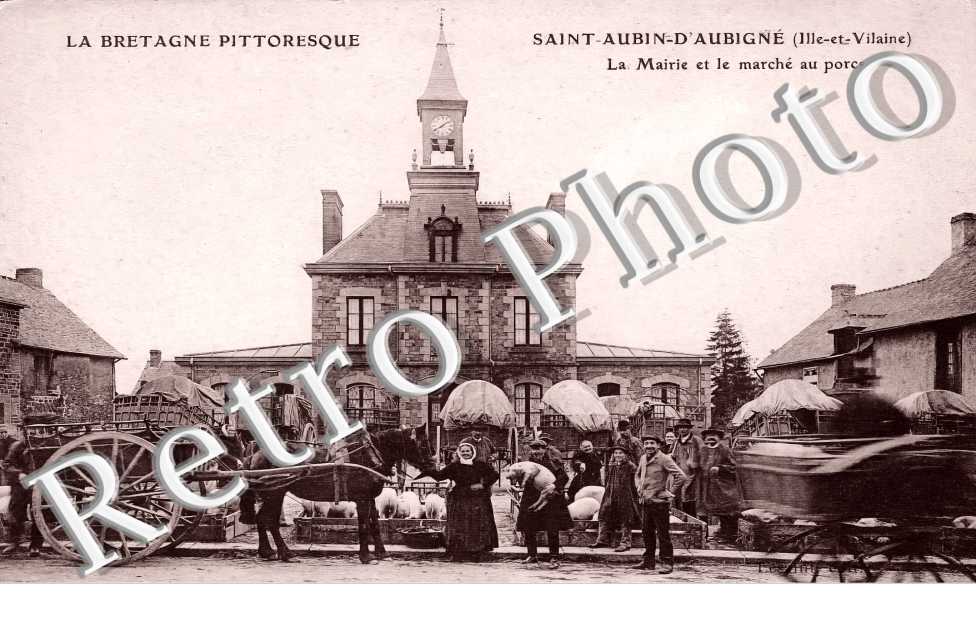 la Mairie et le marché aux porcs