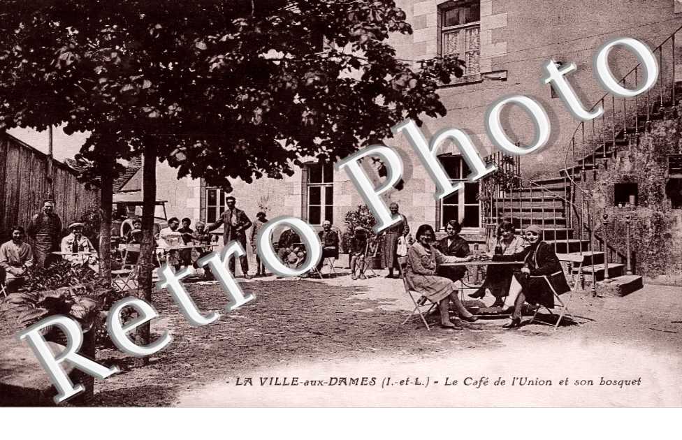 le café de l'Union et son bosquet