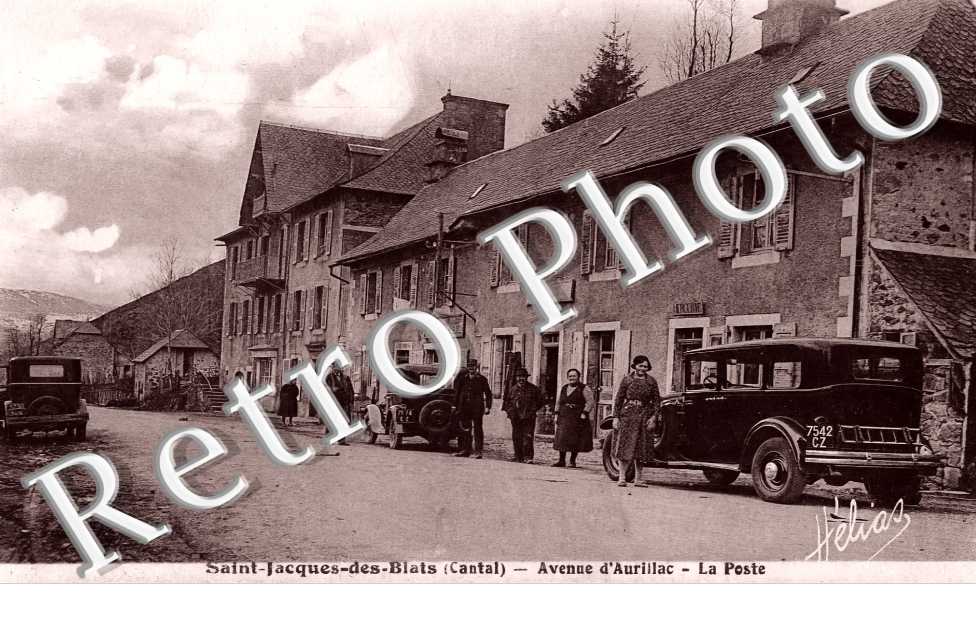 avenue d'Aurillac. La Poste