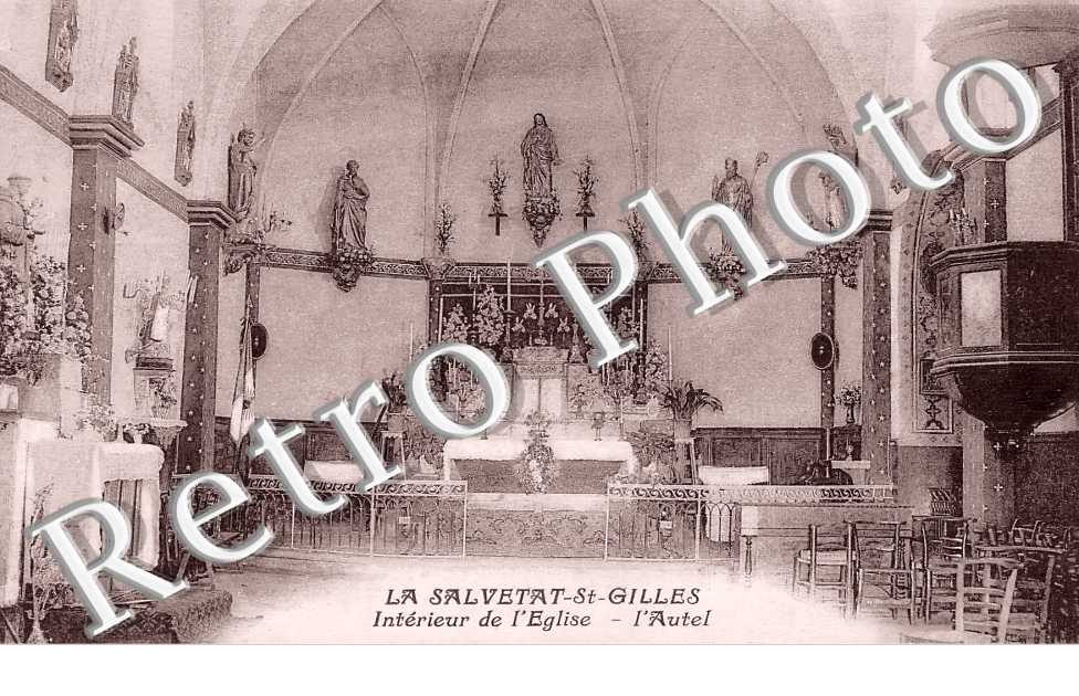 Intérieur de l'église. L'Autel.