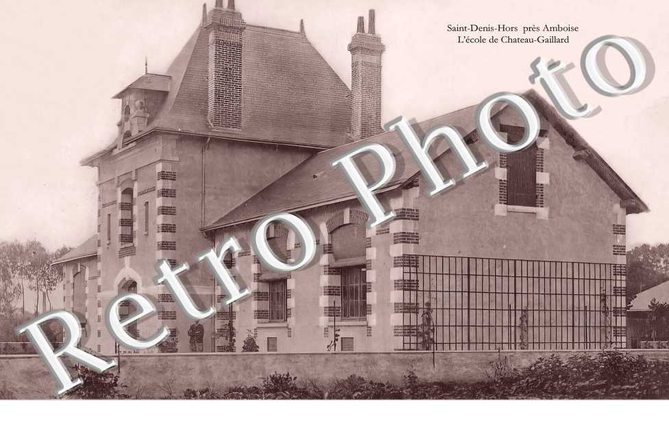 SAINT-DENIS-HORS. l'école de Chateau-Gaillard