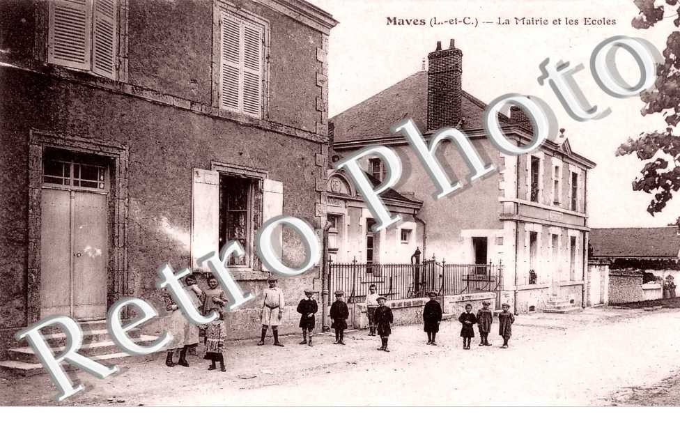 la mairie et les écoles