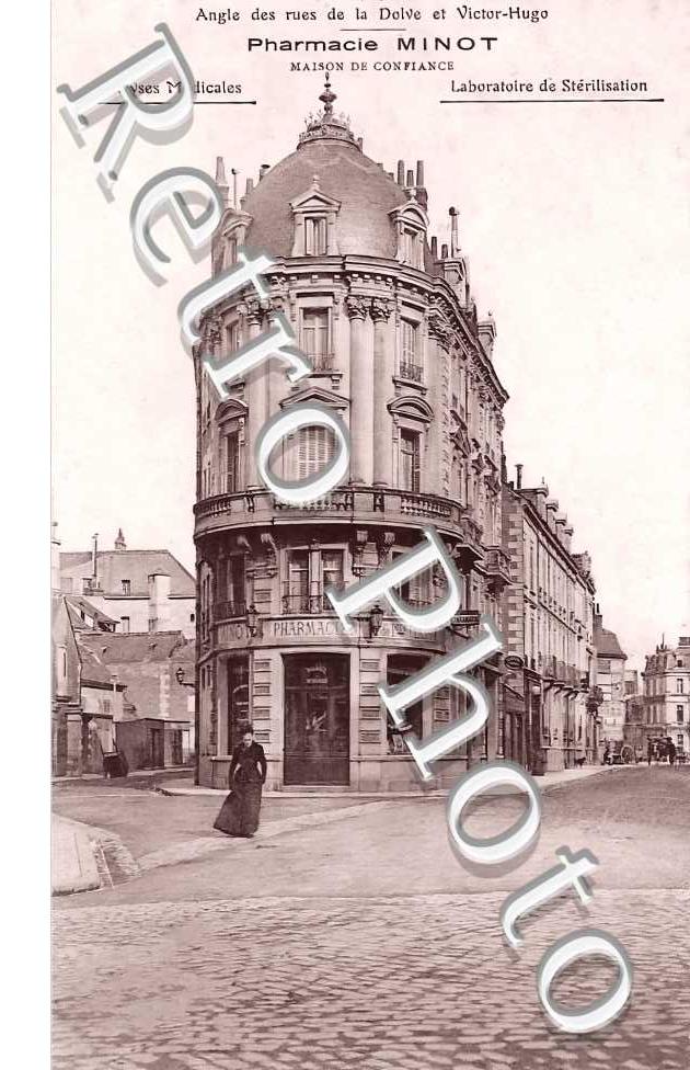 Pharmacie Minot. Angle des rues de la Dilve et Victor-Hugo