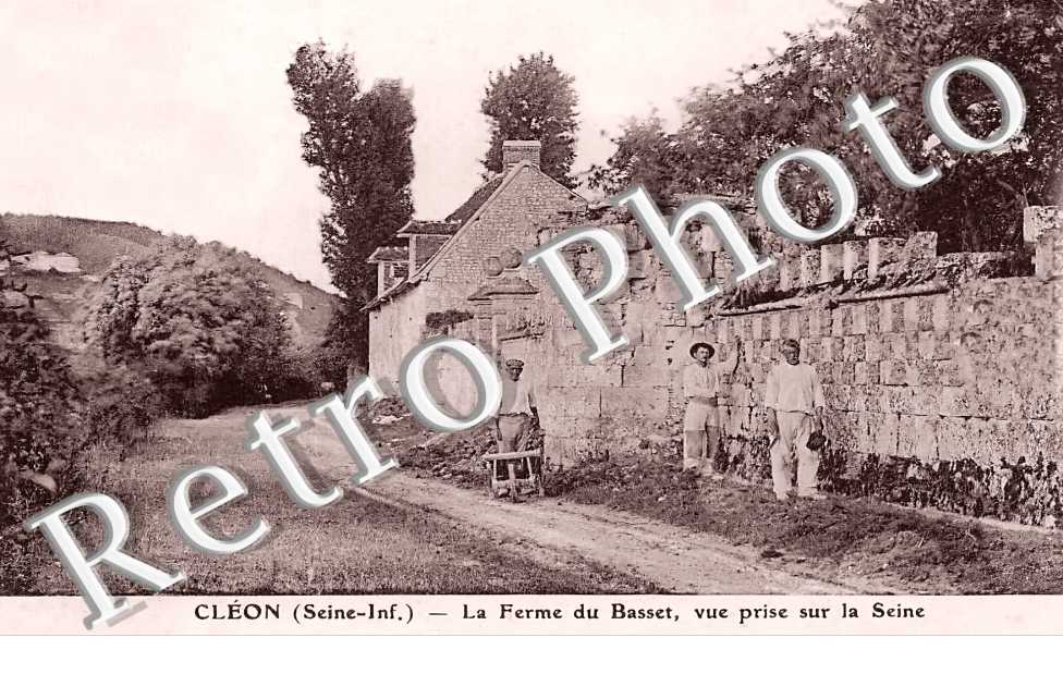 la Ferme du Basset, vue prise sur la Seine