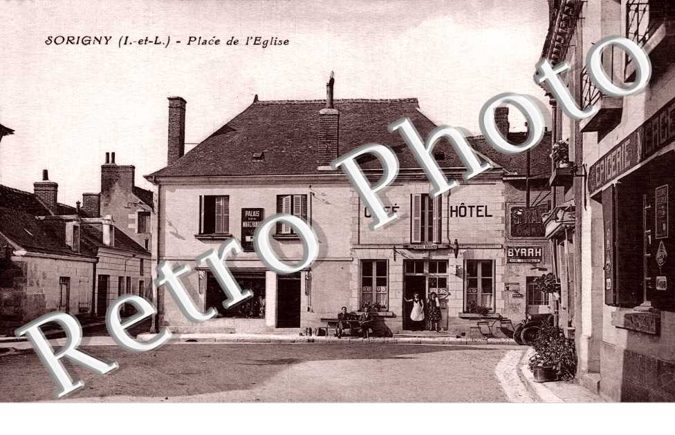 place de l'église. Café Hôtel. Epiecrie