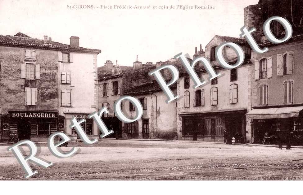 Place Frédéric-Arnaud et coin de l'église Romaine