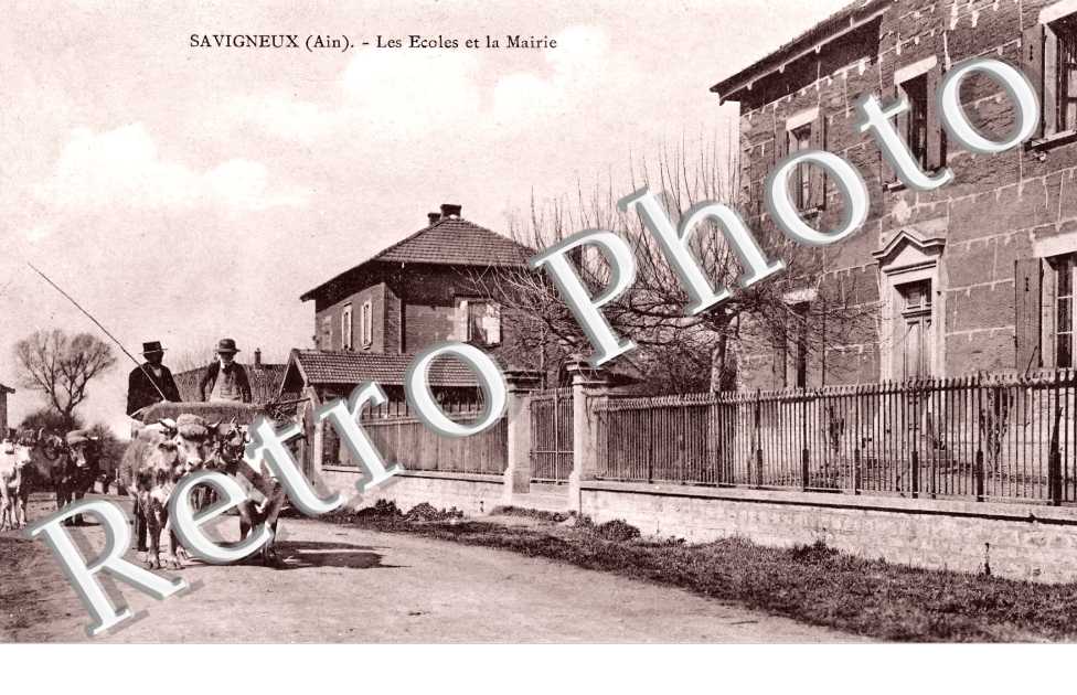 les écoles et la mairie