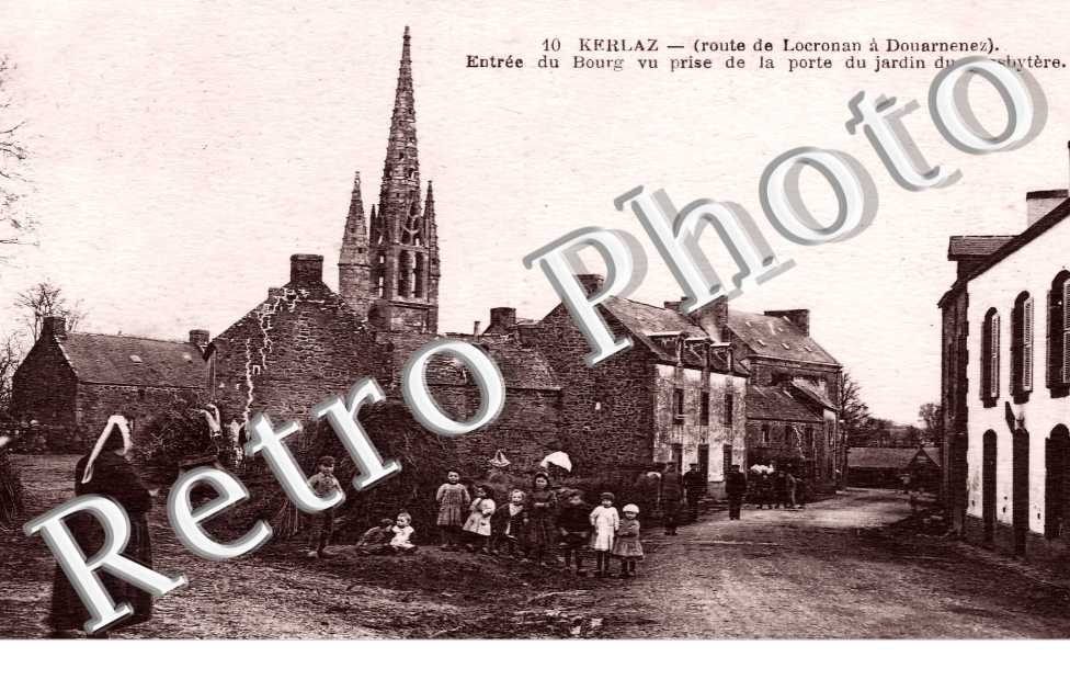 Entrée du bourg vu prise de la Porte du jardin du presbytère