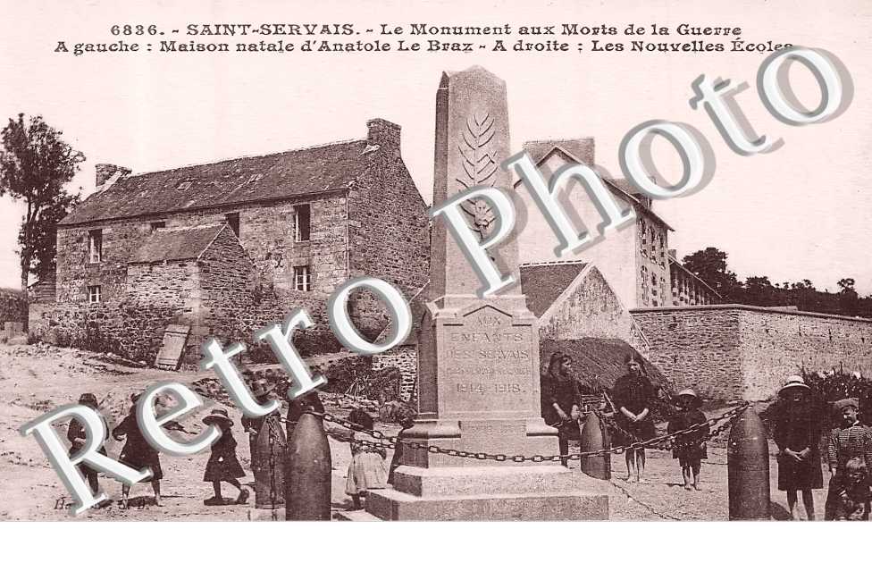 Le monument aux morts. Maison natale d'Anatole Le Braz. Les nouvelles écoles