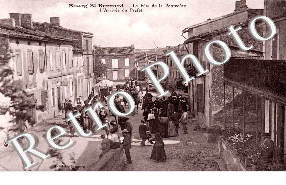 la Fête de la Pentecôte. L'arrivée du Préfet
