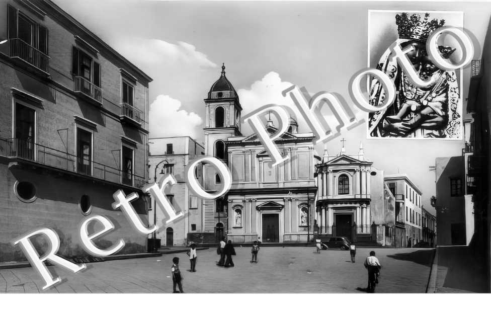 Piazza Avvenire. Parrocchia del'Ave Gratia Plena