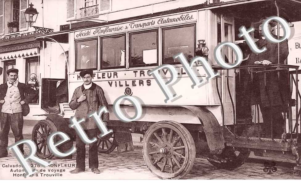 Automobile de voyage. Honfleur à Trouville