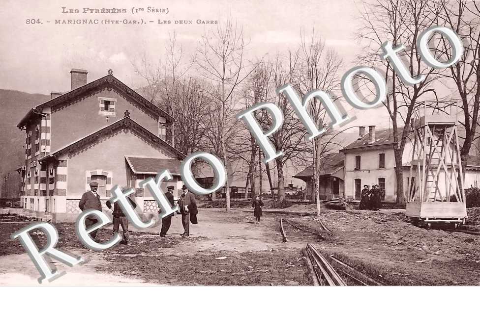 les deux gares