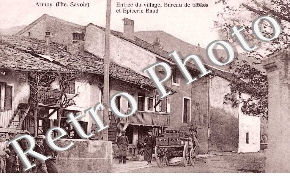 entrée du village, bureau de tabacs et épicerie Baud