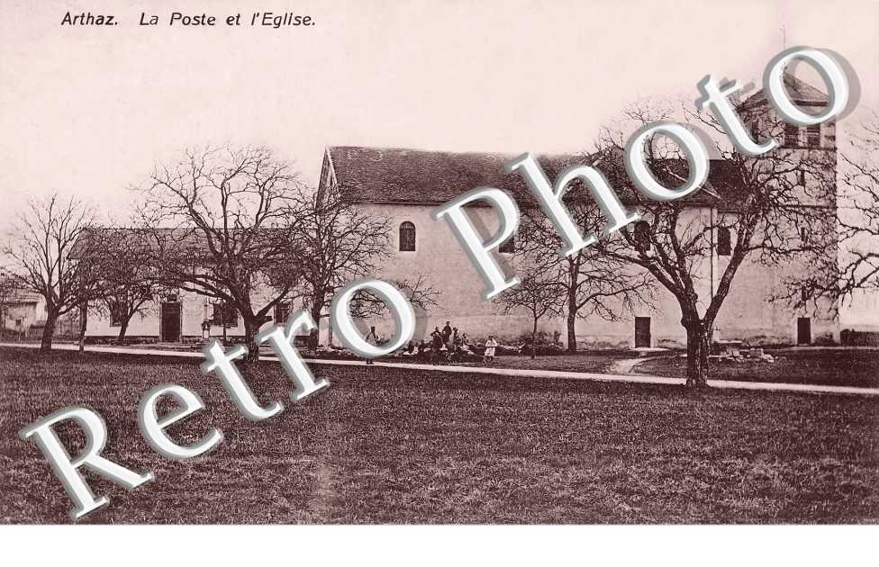 La Poste et l'église