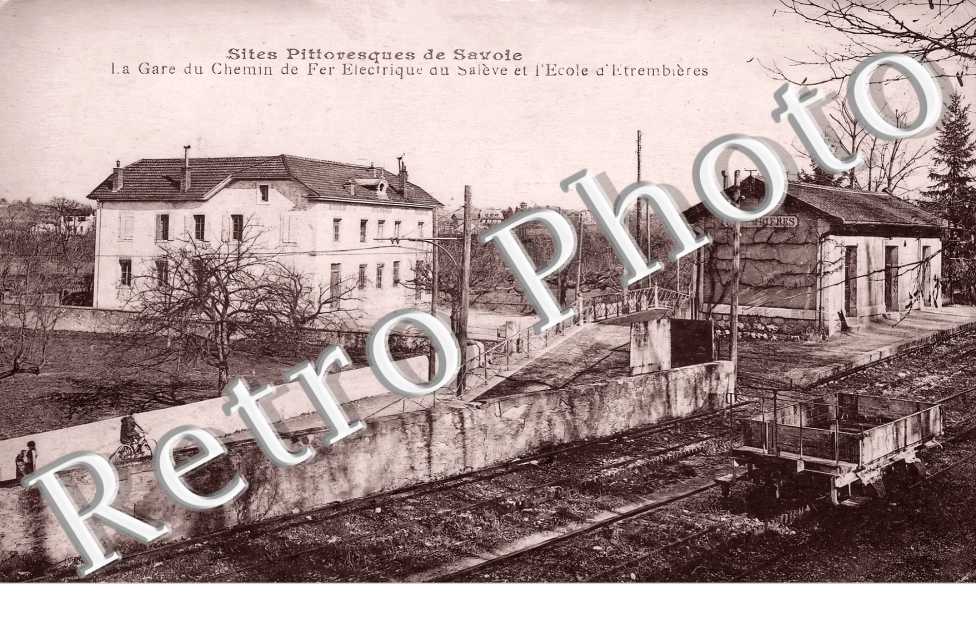 la gare et l'école