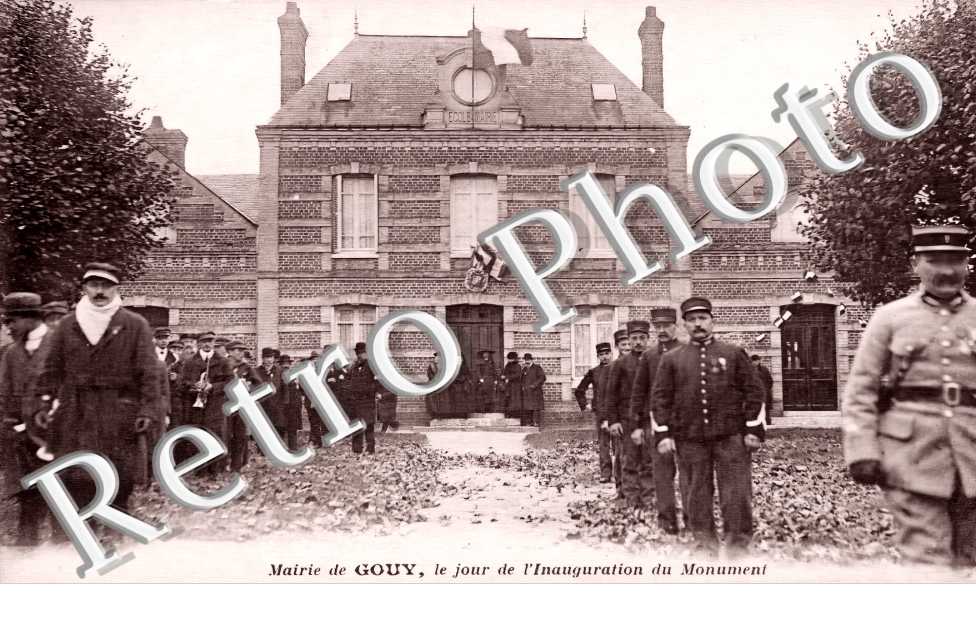 Mairie. le jour de l'Inauguration du Monument