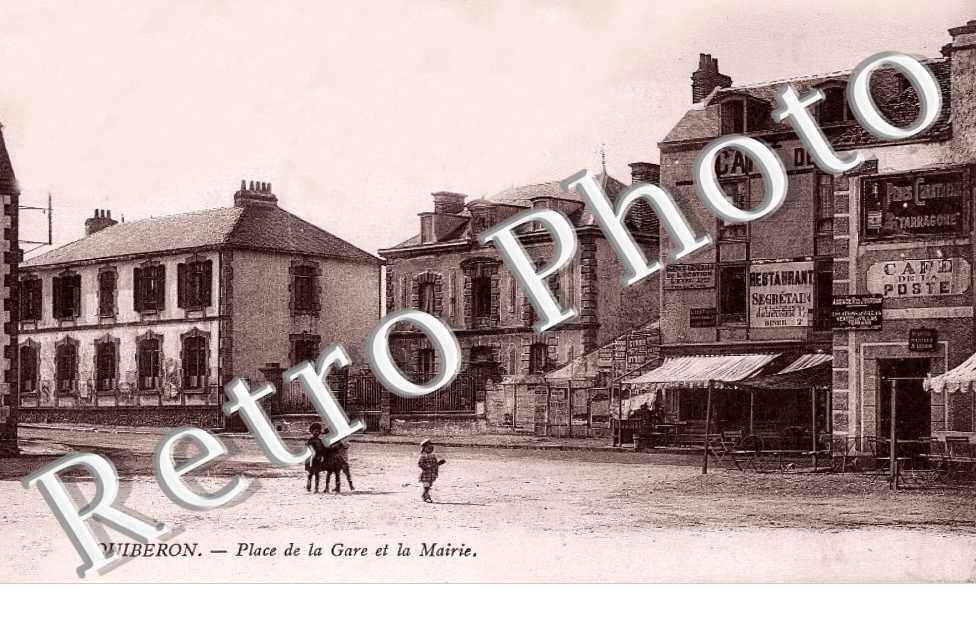 Place de la Gare et la Mairie