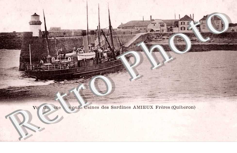 Vue de l'une des onzes Usines des Sardines Amieux Frères
