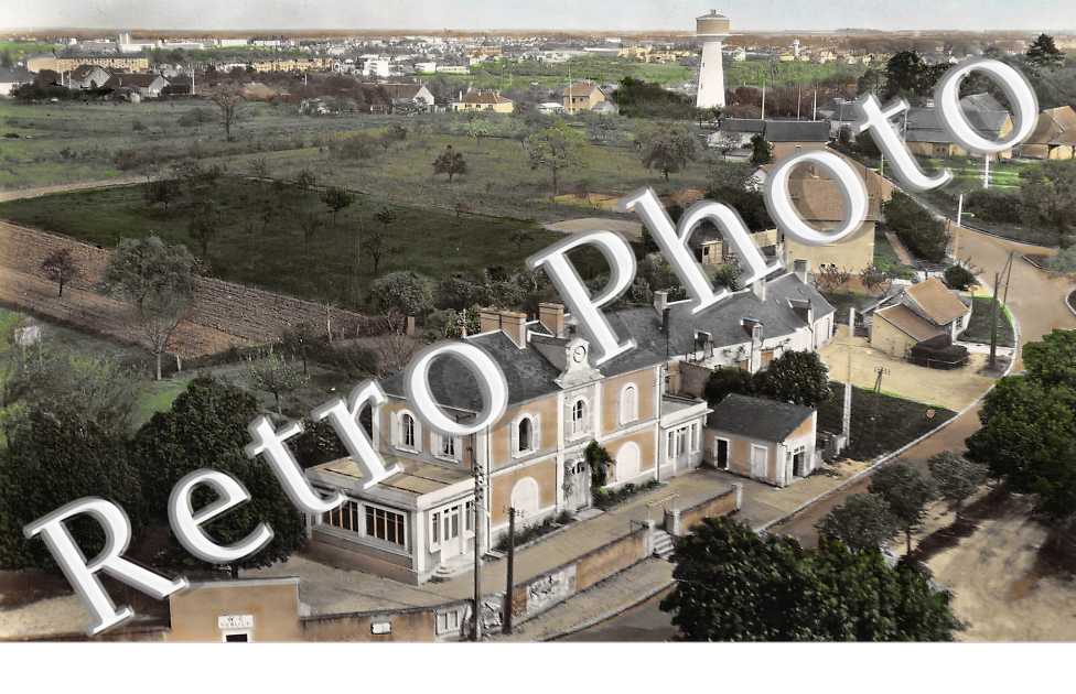 vue générale. La Mairie