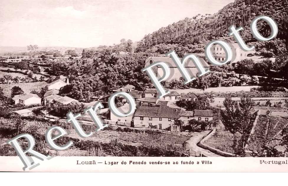 Louza. Logar do Penedo vendo-se ao fundo a Villa