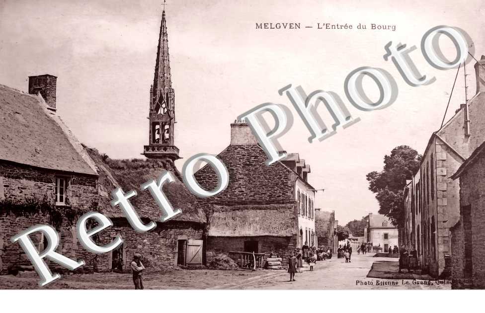 l'entrée du bourg