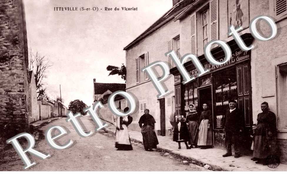 Rue du Vicariat. Epicerie Mercerie