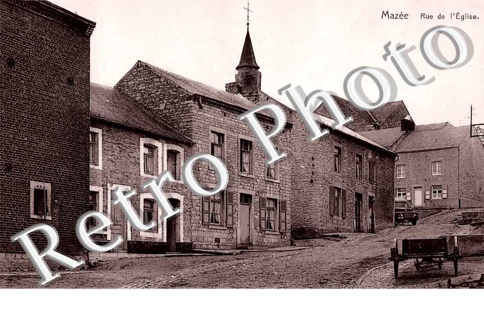 Mazée. Rue de l'église