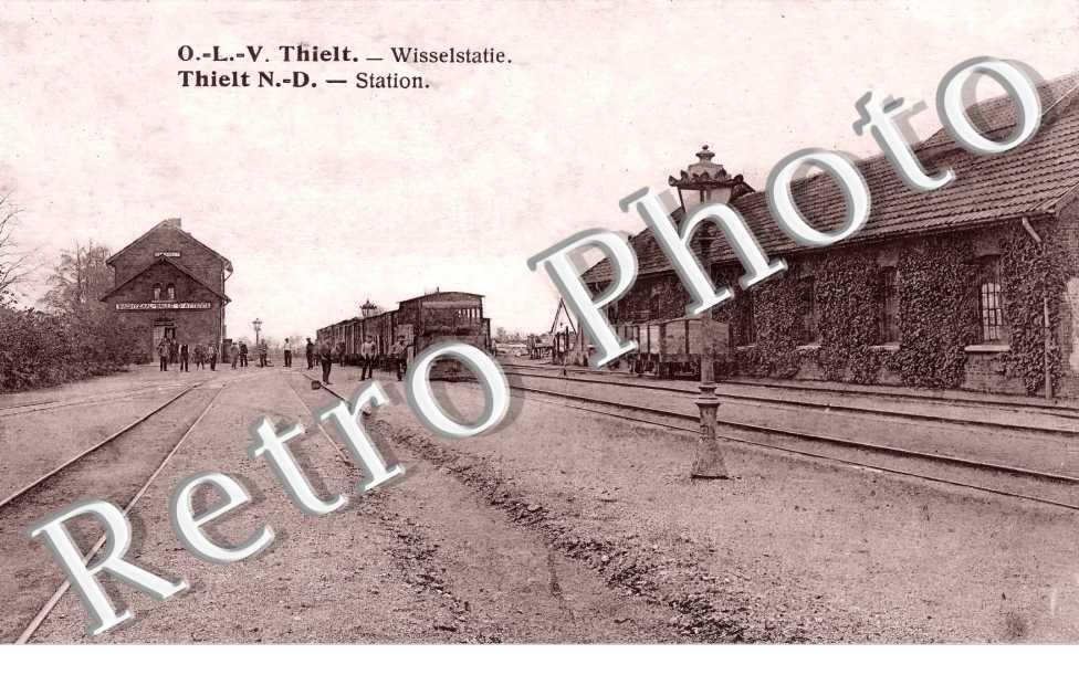 Wisselstatie. Station
