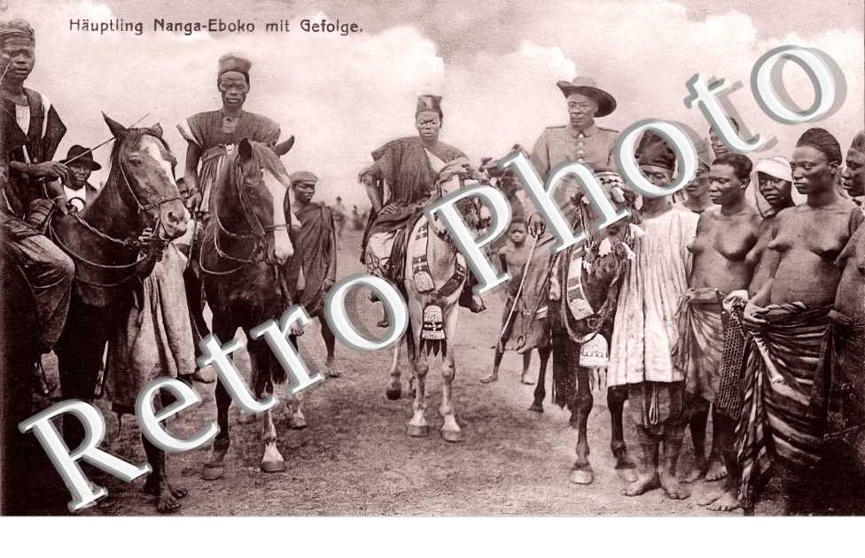 Hauptling Nanga-Eboko mit Gefolge