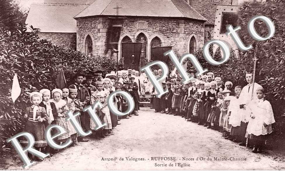 RUFFOSSE Noces d'Or du Maître-Chantre. Sortie de l'église