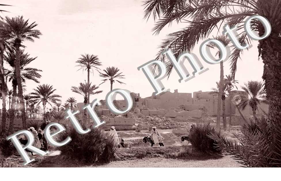 TAFILALET. DANS LA PALMERAIE DE RISSANI