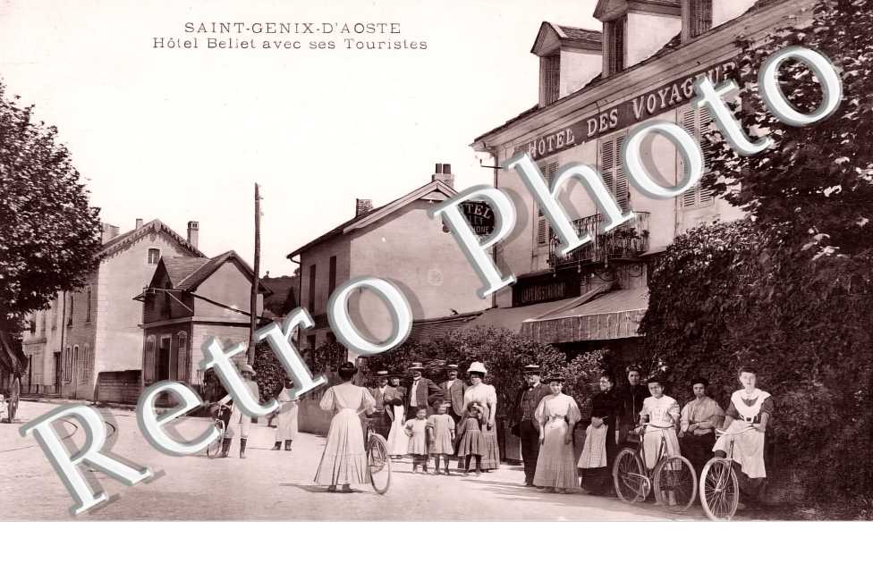 SAINT-GENIX-D'AOSTE Hôtel Bellet avec ses Touristes