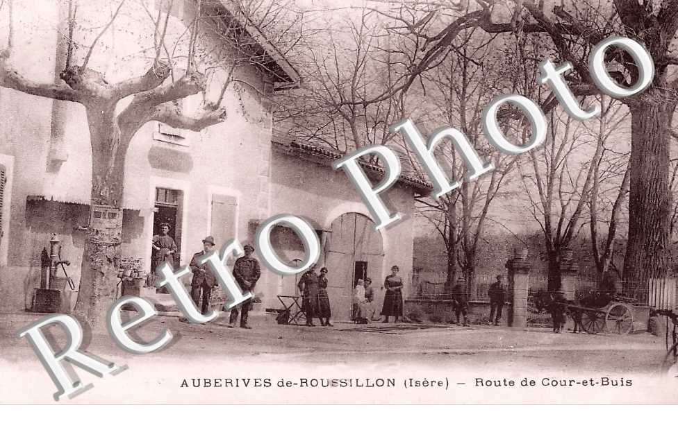 Auberives de Roussilon. Route de Cour-et-Buis