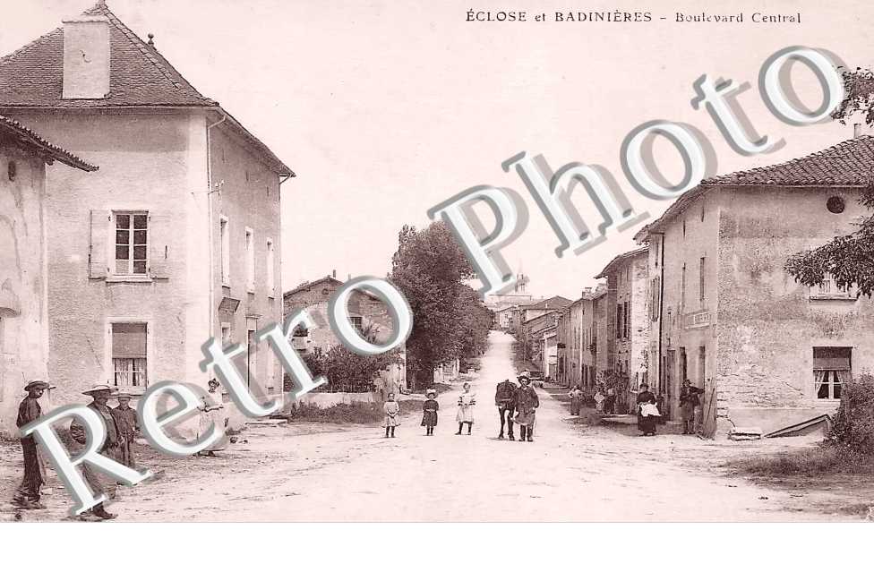 Eclose et Badinières. Boulevard Central
