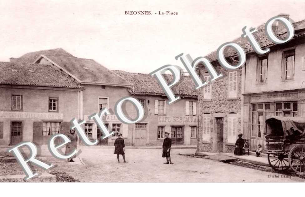 la Place. Boulangerie Villard Café