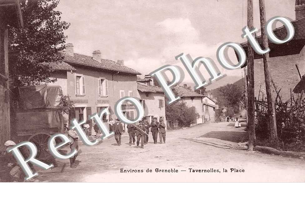 Tavernolles, la place