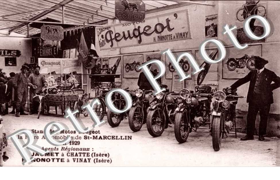 stand des Motos Peugeot à la Foire Automobile de St-Marcellin. Avril 1929. J. Jacmet à Chatte. H Nonotte à Vinay