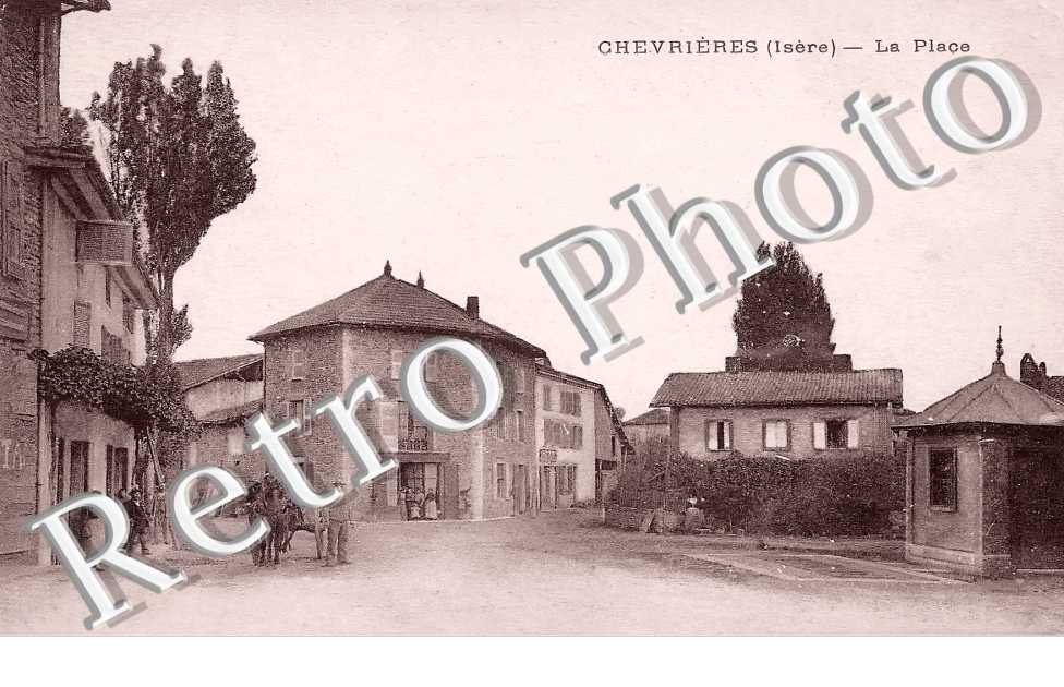 la place vers la grande rue