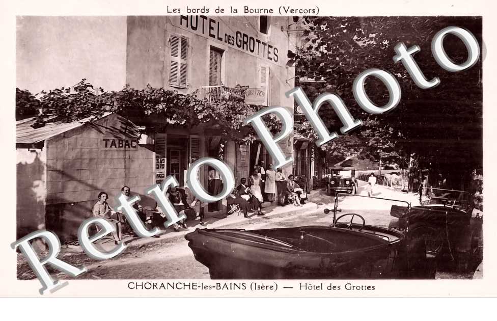Les bords de la Bourne. Hôtel des Grottes