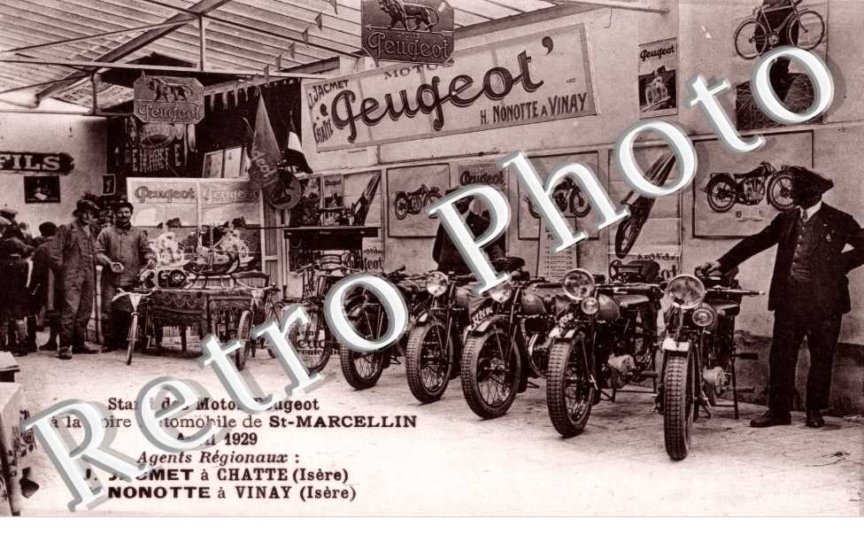 stand des Motos Peugeot à la Foire Automobile de St-Marcellin. Avril 1929. J. Jacmet à Chatte. H Nonotte à Vinay