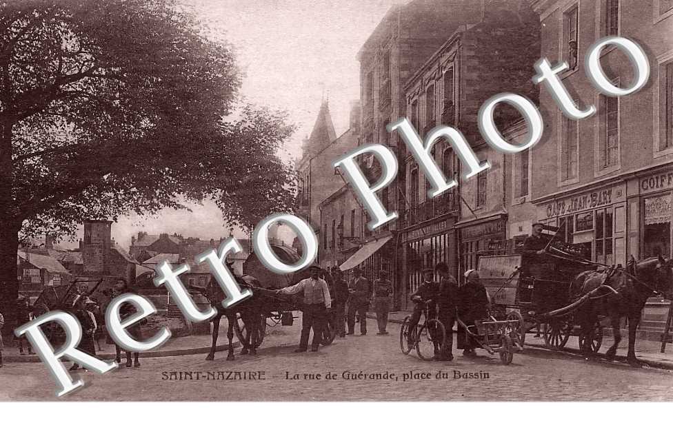 la rue de Guérande, place du Bassin