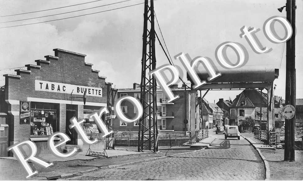 Pont Levis. Tabac Buvette