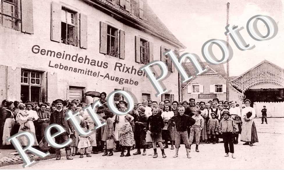 Gemeindehaus. Lebensmittel-Ausgabe