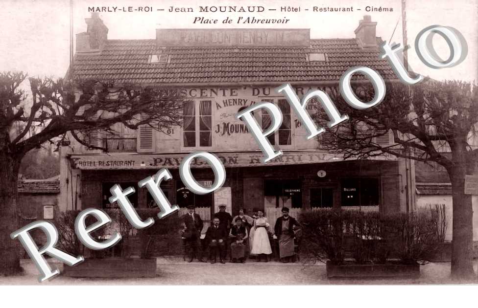 Jean Mouchard. Hotel Restaurant Cinéma Place de l'Abreuvoir